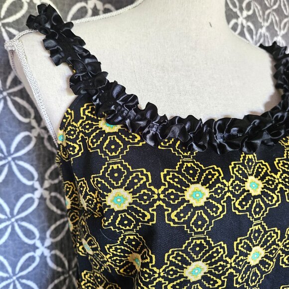 Size M Cotton Shift Dress Ruffled Trim NWT - Picture 3 of 9